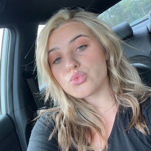 Meet your Posher, Kaleigh